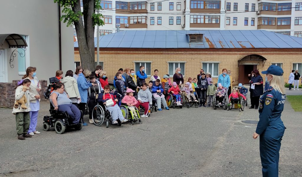 01.06.2021 в соответствии с п. 4 поручений Губернатора Московской области в ГБСУСО МО «Дмитровский детский дом-интернат для детей с физическими недостатками и для умственно отсталых детей»